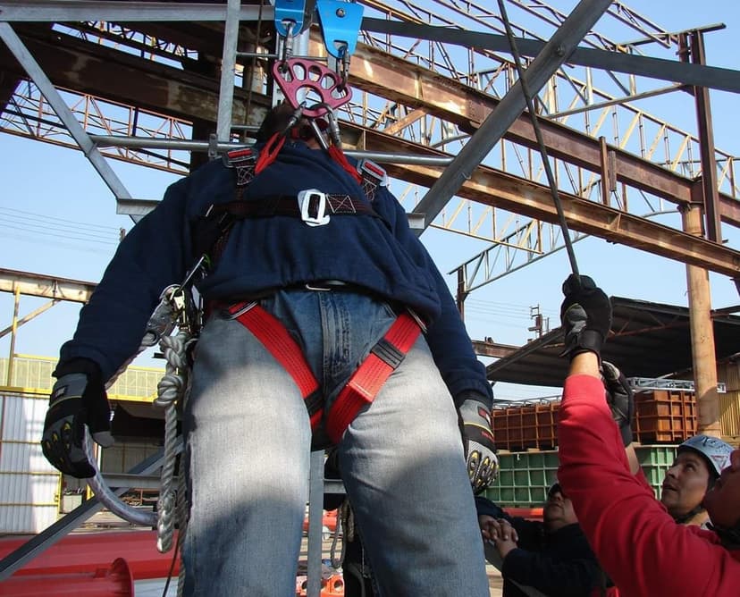 Técnicas para el Rescate en Altura